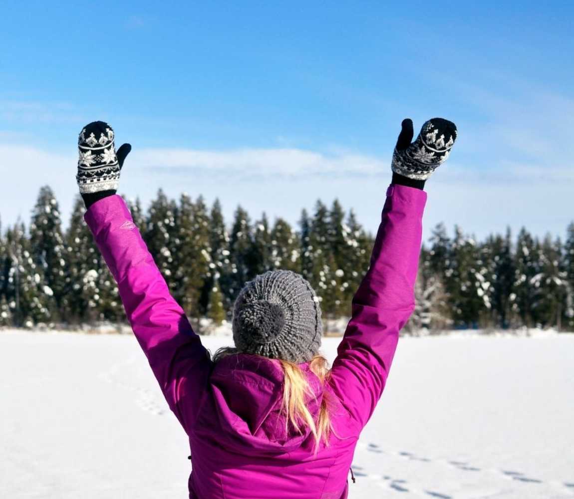 Isobel Lake Snowshoeing