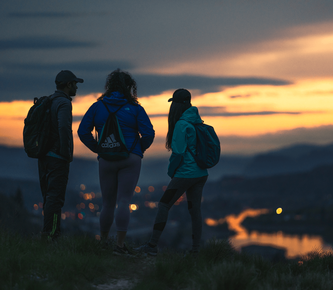 Hiking in Dallas-Barnhartvale Nature Park at sunset