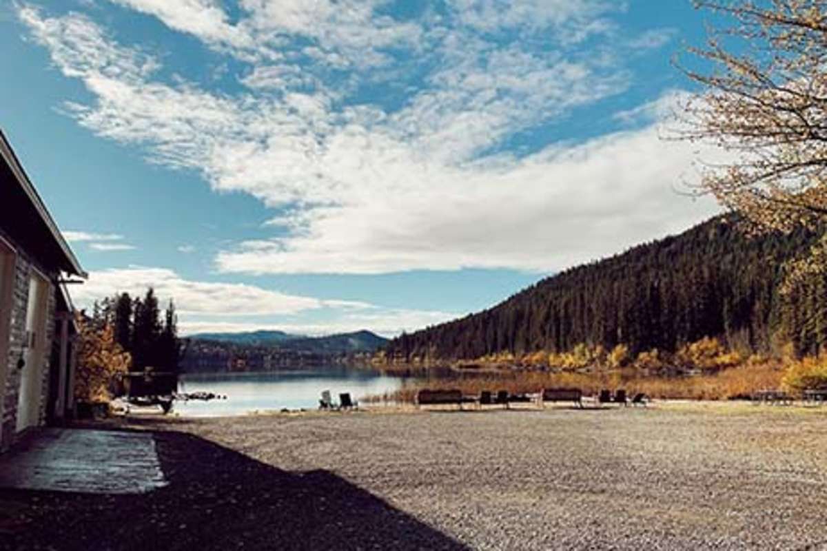 DTN - STL - Knouff Lake Wilderness Resort